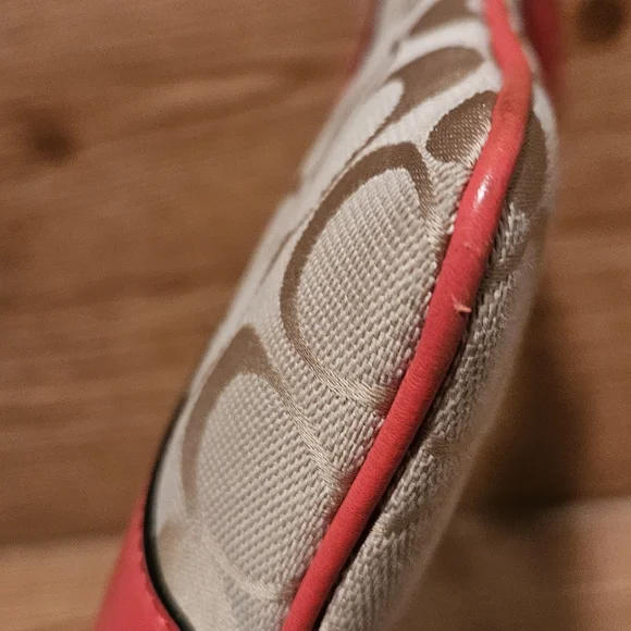 Coach Legacy Signature Crossbody - Picture 5 of 16